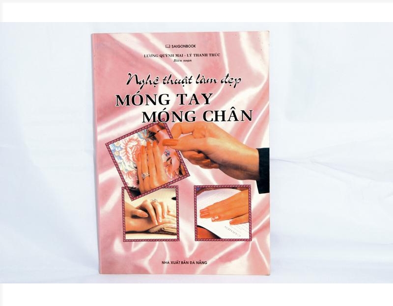 Nghệ thuật làm đẹp móng tay móng chân